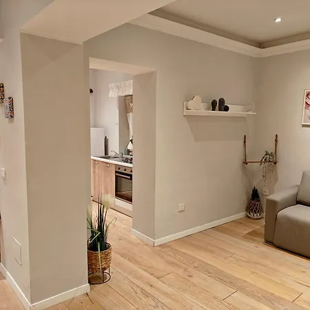 Domus Cestia Apartment *